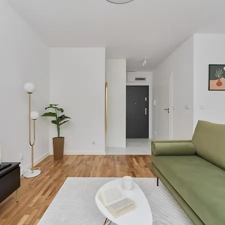 Апартаменты Trendy With Balcony 2 Km To Market Square By Renters *