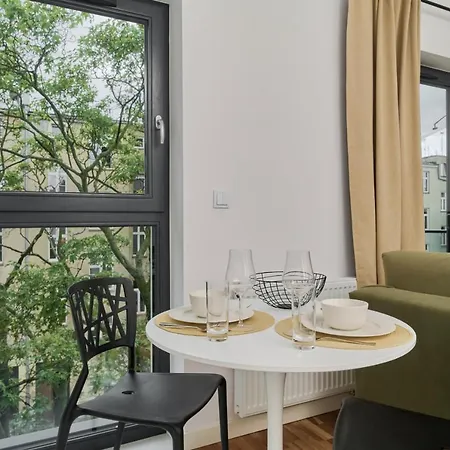 Апартаменты Trendy With Balcony 2 Km To Market Square By Renters