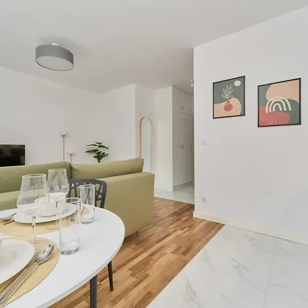 Trendy With Balcony 2 Km To Market Square By Renters * Breslau